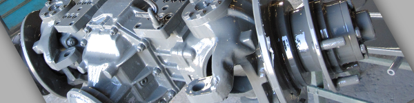 Kommunalfahrzeug Achse beim Lackieren